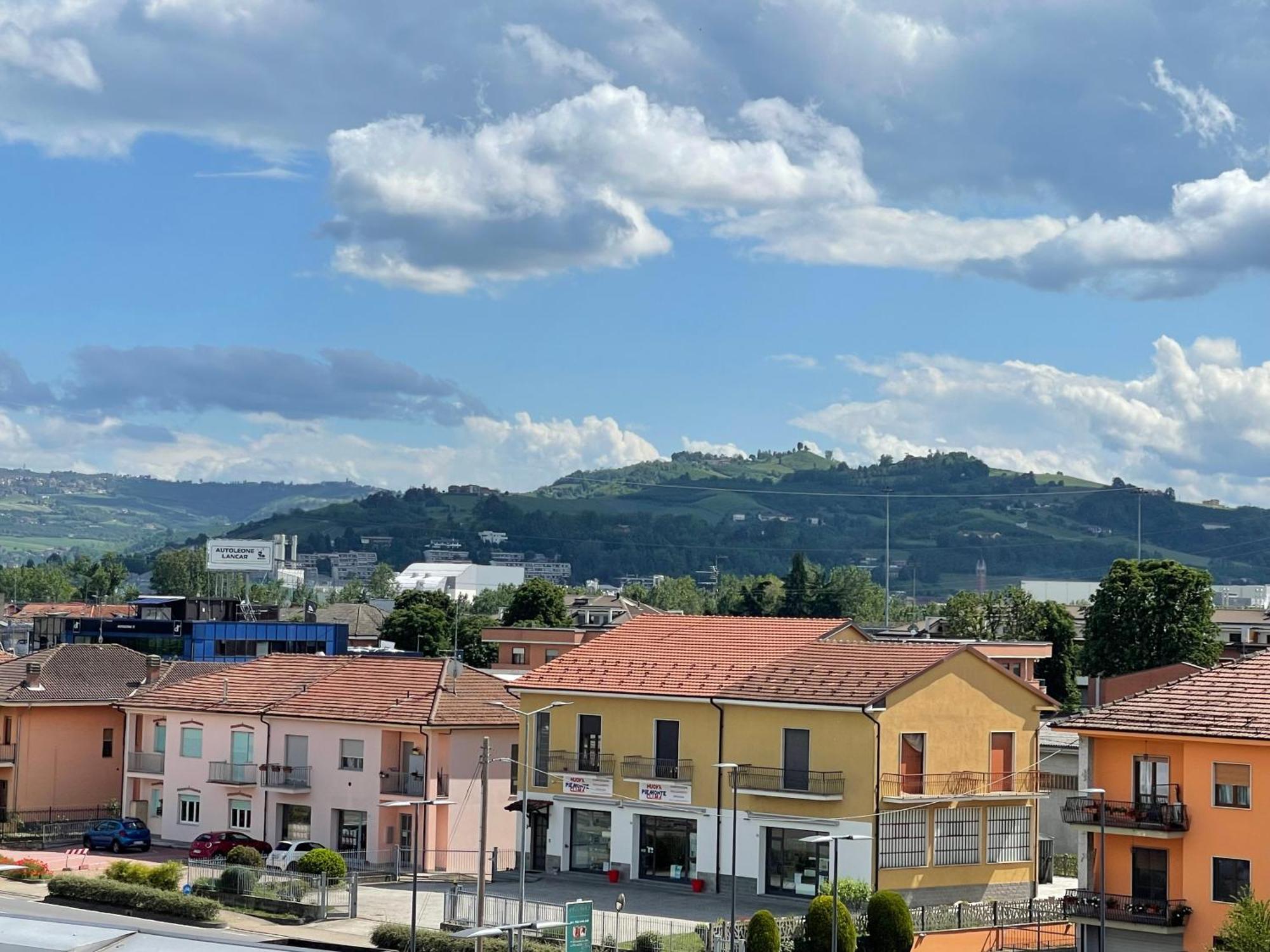 Borgo Divino Lägenhet Alba  Exteriör bild